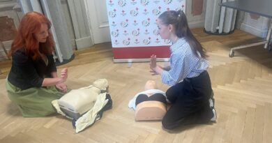 Sportmittelschülerin als Heldin – Ehrung im Landhaus Innsbruck